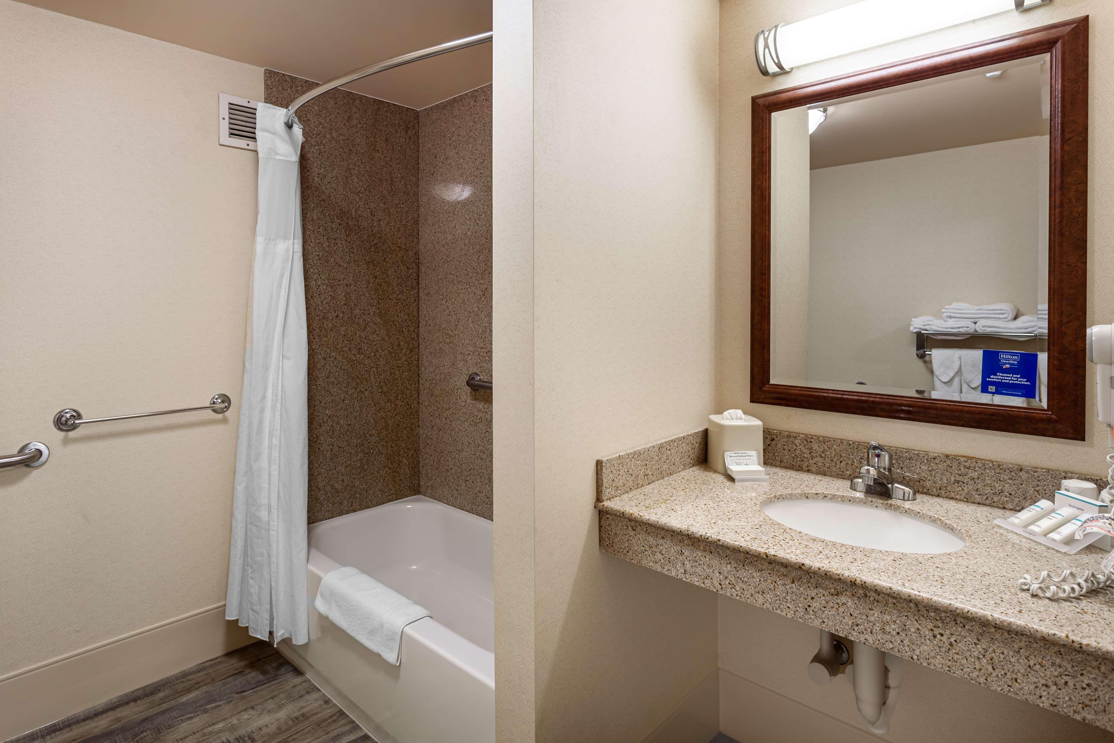 Hilton Garden Inn Wooster Exterior foto